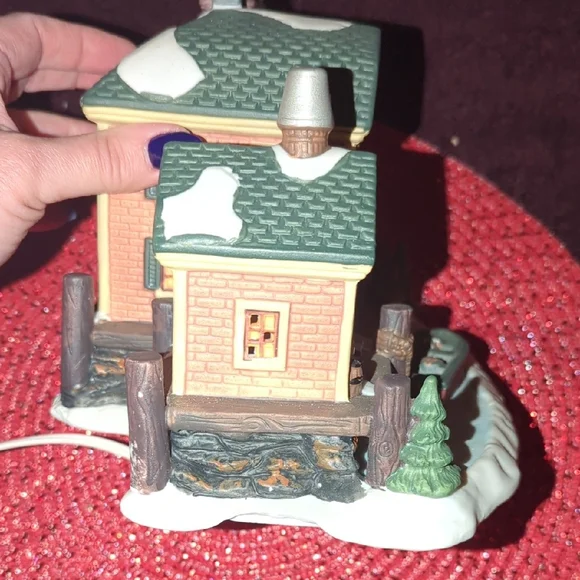 VICTORIAN VILLAGE Cabot Cove Inn - 1999 Edition - Picture 6 of 16